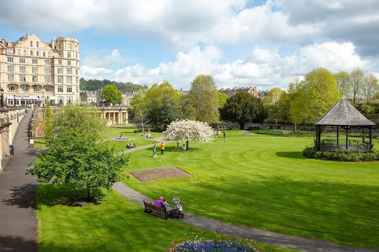 Stunning Spacious Central Apartment Near Parade Gardens Bath 0*,  United Kingdom